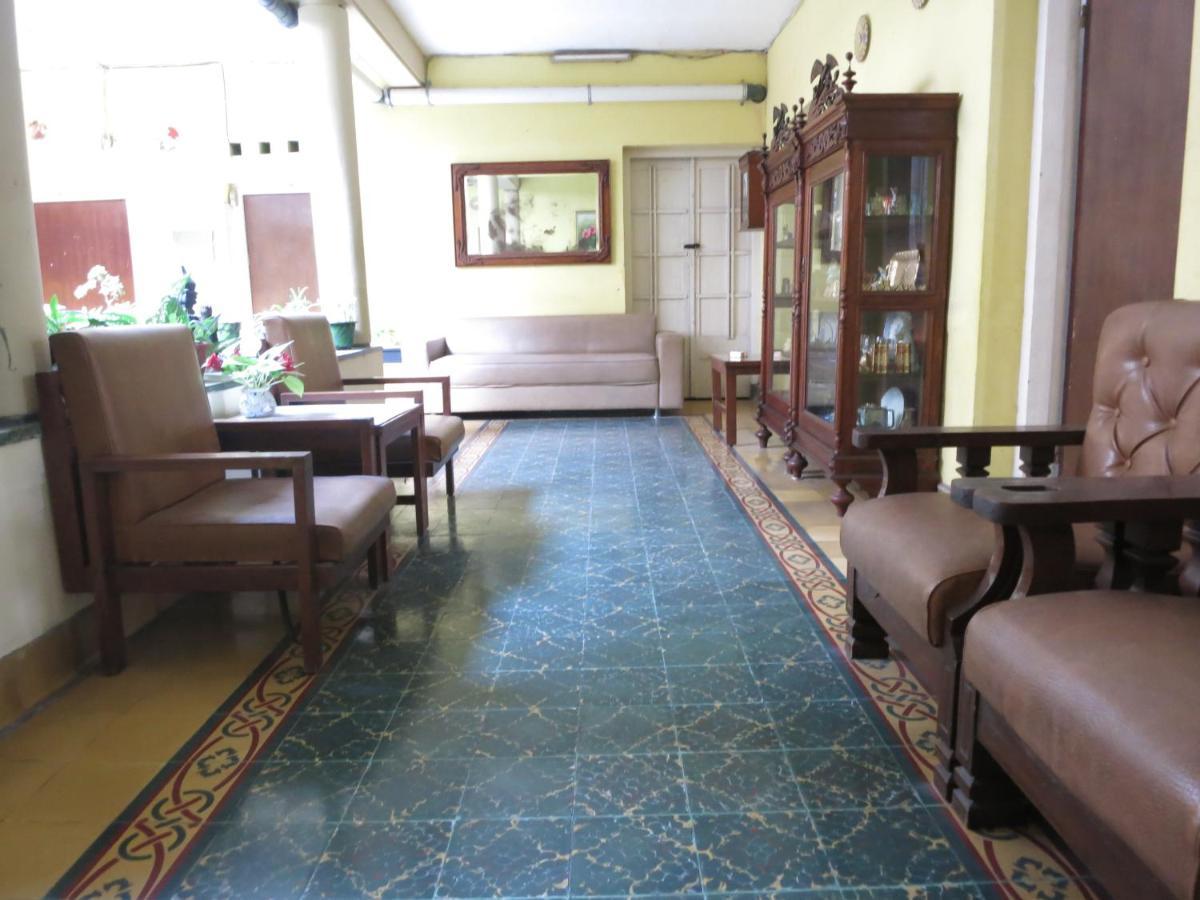 Prayogo Lama Prawirotaman Hotel Yogyakarta Ngoại thất bức ảnh